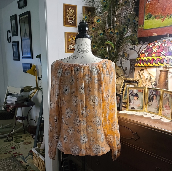 Lucky Brand sherbert orange long sleeves v neck sheer top - Picture 3 of 8